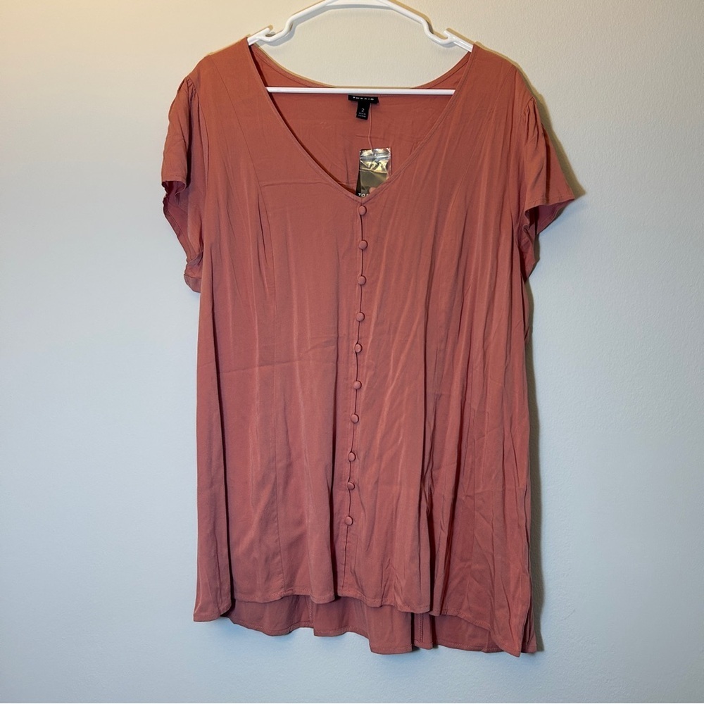 NWT Torrid Coral Button Up Blouse with Corset Back Size 2